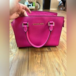 Michael Kors purse